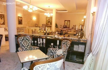 Prodej restaurace 390 m² Divadelní náměstí, Karlovy Vary