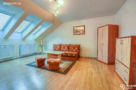 Prodej bytu 3+1 84 m² Jiráskova, Olomouc - Hodolany