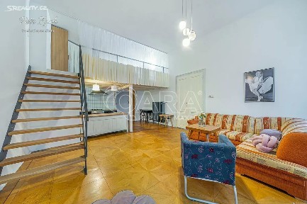 Prodej bytu 2+kk 125 m² Hlavní náměstí, Šternberk