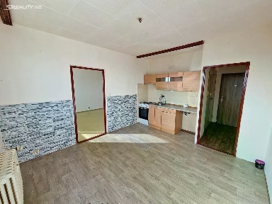 Pronájem bytu 1+1 37 m² Dřínovská, Chomutov