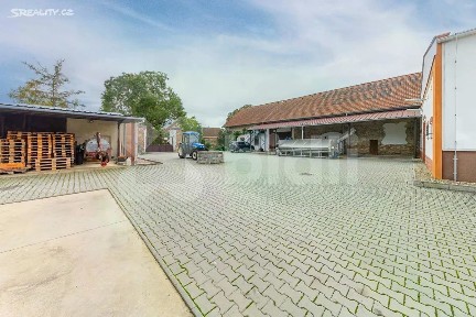Prodej výrobní haly, prostoru 2721 m²