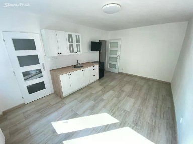 Most, Maxe Švabinského, 12