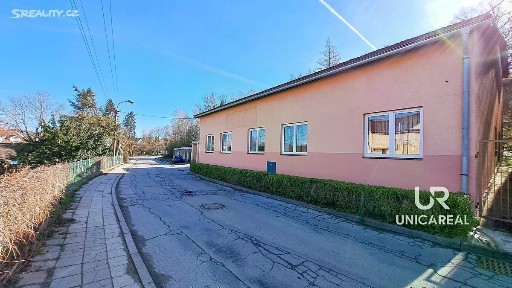 Prodej výrobní haly, prostoru 834 m²