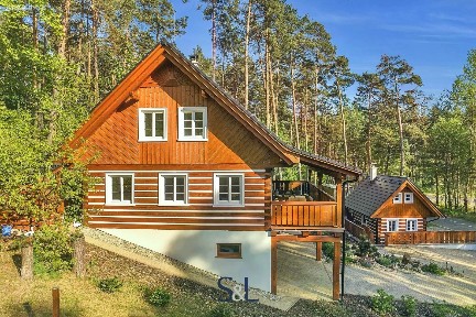 Prodej rodinného domu 197 m², pozemek 1165 m²