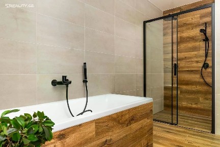 Prodej rodinného domu 153 m², pozemek 1156 m² Karlovice