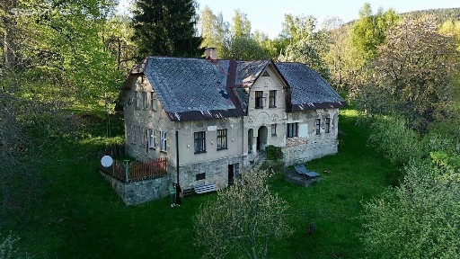 Prodej rodinného domu 488 m², pozemek 1781 m² Zlatá Olešnice