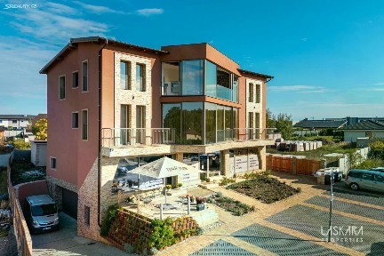 Úvaly, Praha-východ