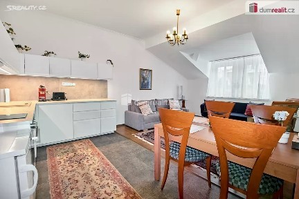 Prodej bytu 3+kk 66 m² Vřídelní, Karlovy Vary