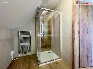 Horní Blatná, Karlovy Vary, náměstí Sv. Vavřince