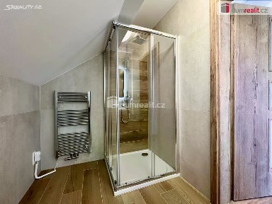 Horní Blatná, Karlovy Vary, náměstí Sv. Vavřince