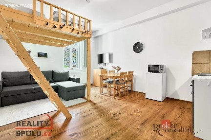 Jáchymov, Karlovy Vary, třída Dukelských hrdinů