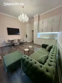 Karlovy Vary, Zámecký vrch, 27