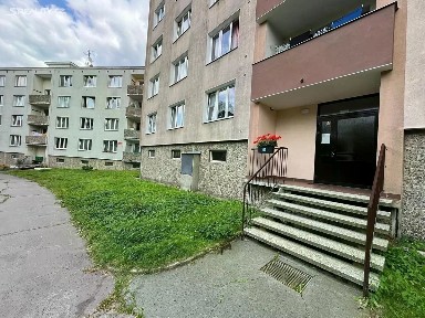 Prodej bytu 3+1 90 m² Severní, Karlovy Vary - Rybáře