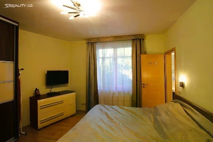 Karlovy Vary, Pod Jelením skokem, 36