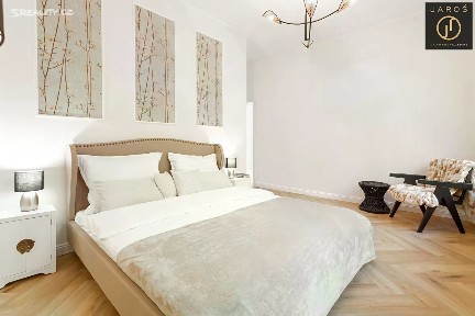 Karlovy Vary, Vřídelní