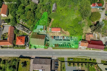 Prodej obchodního prostoru 400 m² Šarovy