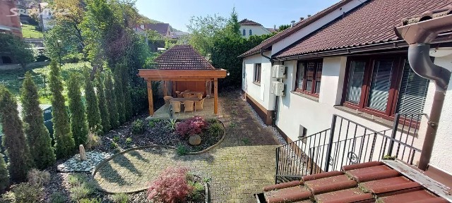 Prodej komerční nemovitosti 435 m² Pod Léštím, Luhačovice