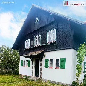 Prodej vily 200 m², pozemek 1230 m² Lipová