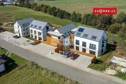 Slavičín, Zlín, Obchodní