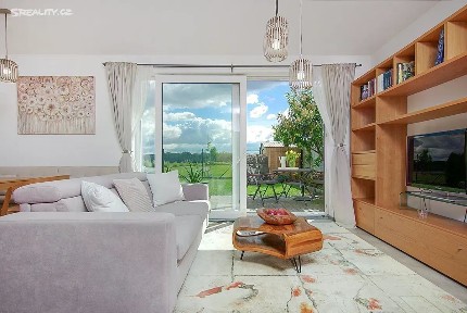 Prodej bytu 3+kk 84 m² Okružní, Včelná