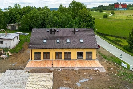 Prodej bytu 3+kk 83 m² Černá v Pošumaví - Bližná