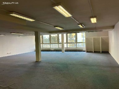 Pronájem obchodního prostoru 337 m² Štefánikova, Hradec Králové - Moravské Předměstí