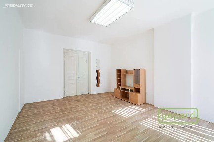 Pronájem kanceláře 24 m² Husova, Jičín - Valdické Předměstí