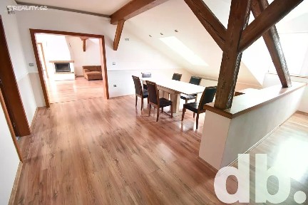 Karlovy Vary, Západní