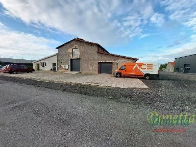 Pronájem skladového prostoru 405 m² Rokytno