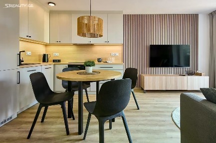 Loučná pod Klínovcem, Chomutov, Háj