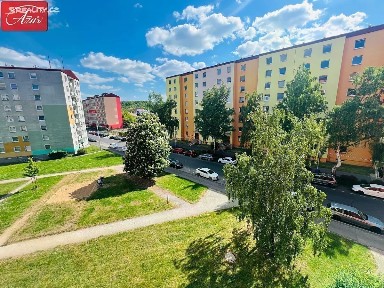 Teplice, Prosetice, Pod Školou