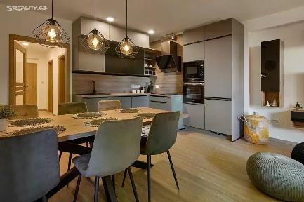 Loučná pod Klínovcem, Chomutov, Háj