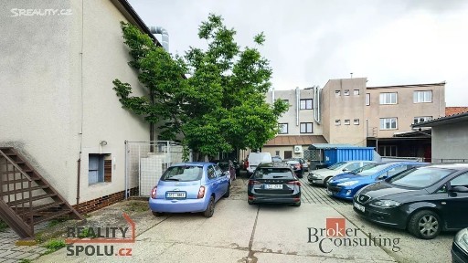 Prodej obchodního prostoru 740 m² V Ráji, Pardubice - Zelené Předměstí