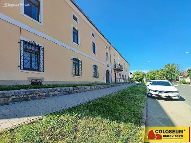 Pronájem kanceláře 150 m² Újezd u Brna