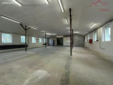 Pronájem výrobní haly, prostoru 1200 m² Březno - Střezov