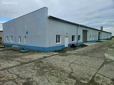 Pronájem výrobní haly, prostoru 500 m² Děčany - Solany