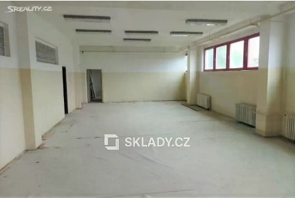 Pronájem kanceláře 500 m² Louny