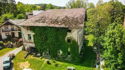 Prodej rodinného domu 450 m², pozemek 3736 m²