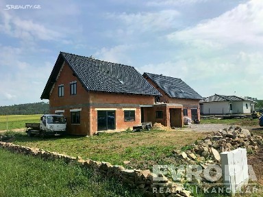 Prodej rodinného domu 192 m², pozemek 694 m² Čižice