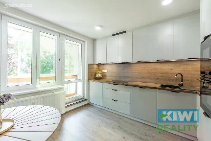 Prodej bytu 3+1 70 m² U Studia, Ostrava - Zábřeh