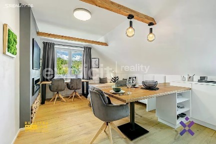Prodej bytu 2+kk 46 m² Karlovice