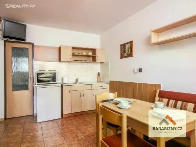 Pronájem bytu 2+1 35 m² Benecko