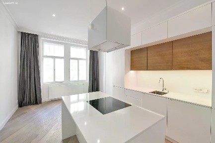 Pronájem bytu 2+kk 56 m² náměstí Jiřího z Poděbrad, Praha - Vinohrady
