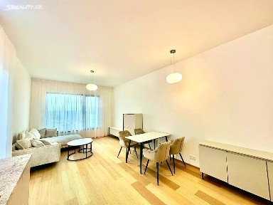 Praha, Praha 9, Hrdlořezy, V Třešňovce, 7