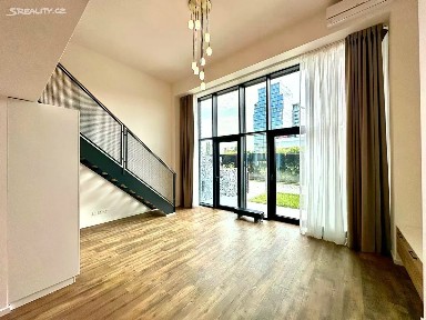 Praha, Praha 7, Holešovice, V Háji, 10