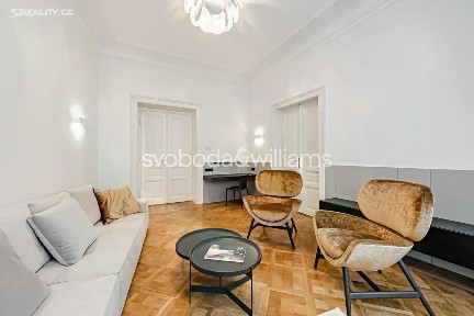 Pronájem bytu 4+1 145 m² Melantrichova, Praha - Staré Město