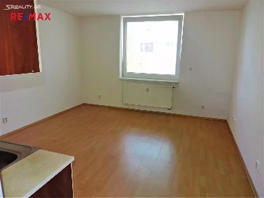 Pronájem bytu 1+kk 27 m² Dačická, Telč - Telč-Staré Město