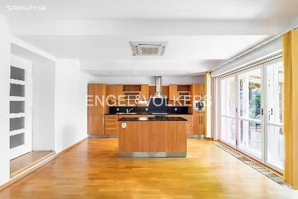 Praha, Praha 6, Dejvice, Komornická