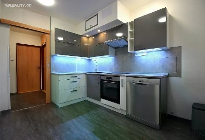 Pronájem bytu 2+1 56 m² Zábělská, Plzeň - Plzeň 4