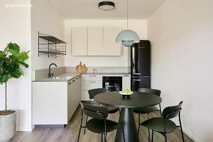 Pronájem bytu 2+kk 56 m² Praha - Praha 3